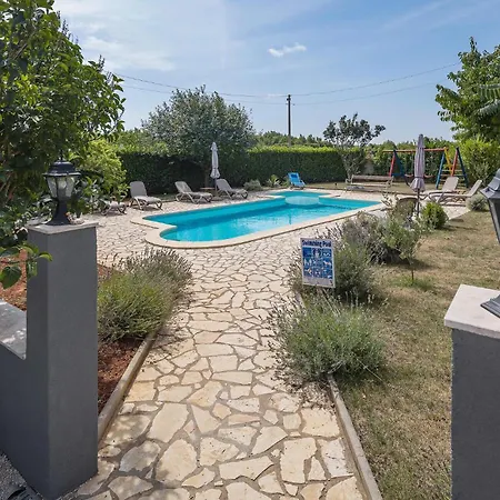 Gorgeous Home In Porec With House A Panoramic View *
